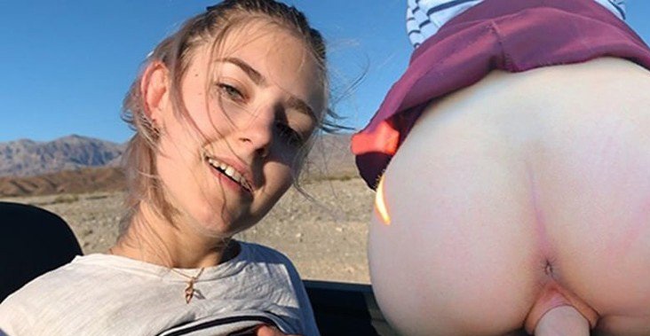 Public Teen Sex in the Convertible Car on a way to Las Vegas (EvaElfie) (2020 | FullHD)