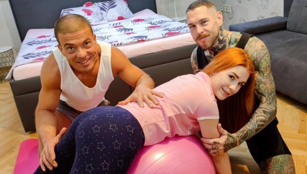 Kiara Love - Submissive Redhead Squirts in First Anal Threesome (2023 | FullHD)