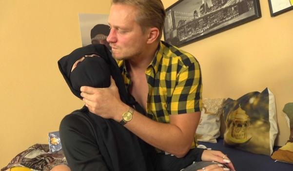 Emma Evans - Whore in niqab enjoyed hardcore sex - E314 (2024 | FullHD)