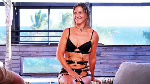Laeticia - Laeticia, 43 years old, saleswoman at the J&M Store in Reunion Island! (2025 | FullHD)
