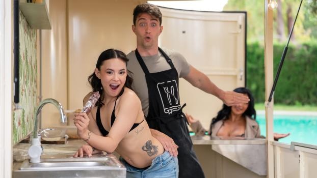 Mariana Martix, Lucy Mendez - Big Tony's Pepperoni (2025 | FullHD)
