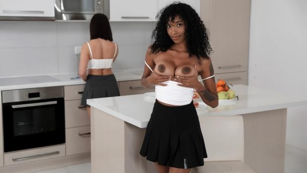 Barbie Rous, Lea Guerlin - Stepdad's Favorite Snack (2025 | 2K)