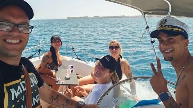 Melody Pleasure, Gaby, Chica Lorena - Lorena's kletsnatte verrassing (2025 | FullHD)