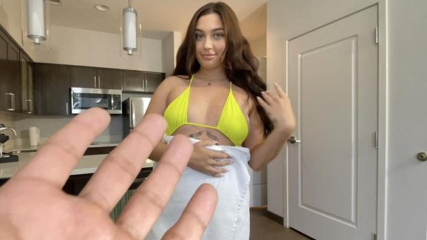 Vivian Taylor - Vacation With My Stepsister (2025 | FullHD)