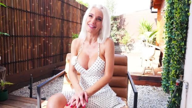 Eva - 34 years old, secretary in the construction industry in Nice! (2025 | FullHD)