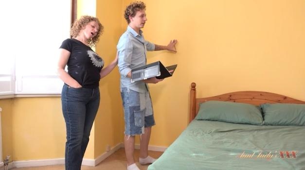 Merce - Curly-Haired Mature MILF Merce Seduces the Decorator (2025 | FullHD)