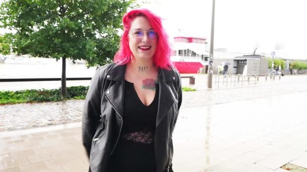 Lody - 35 years old, from Bordeaux! (2025 | FullHD)