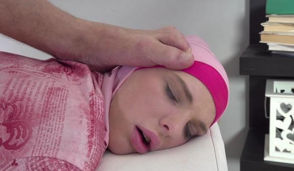 Lexistar60 - He caught his hijab wife with a dildo (2025 | FullHD)