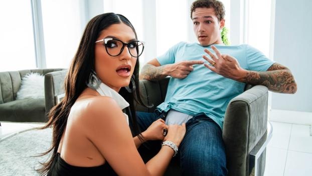 Zariah Aura - One Night Stand Needs More (2025 | FullHD)